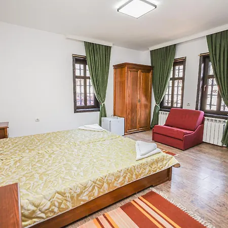 Enchevite Strannopriemnitsi Pensión Zlatograd