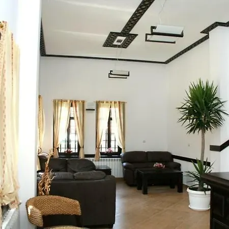 Enchevite Strannopriemnitsi Pensión