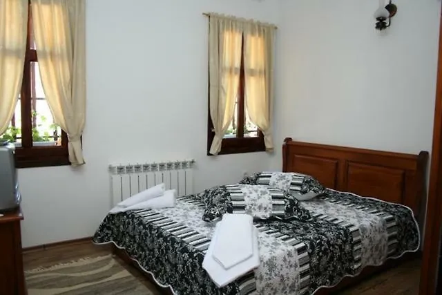 Pensjonat Enchevite Strannopriemnitsi Złatograd